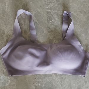 Womens Victoria secret seamless sports bra size medium